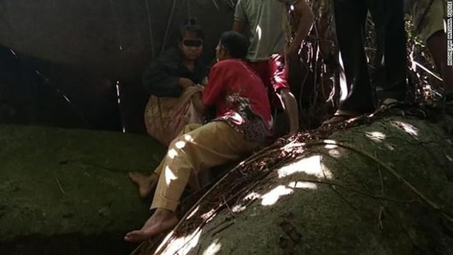 Indonesia giải cứu cô gái bị pháp sư bắt làm nô lệ tình dục 15 năm - Ảnh 2.