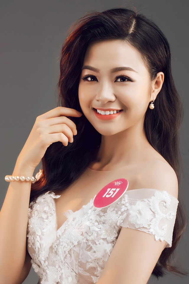 Ngắm trọn bộ ảnh chính thức của 43 thí sinh Chung kết Hoa hậu Việt Nam 2018 - Ảnh 24.