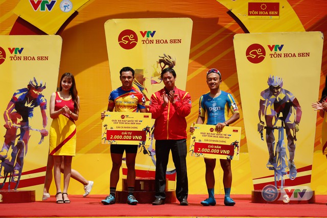 ẢNH: Những khoảnh khắc ấn tượng chặng 12 Giải xe đạp quốc tế VTV Cup Tôn Hoa Sen 2018 - Ảnh 16.