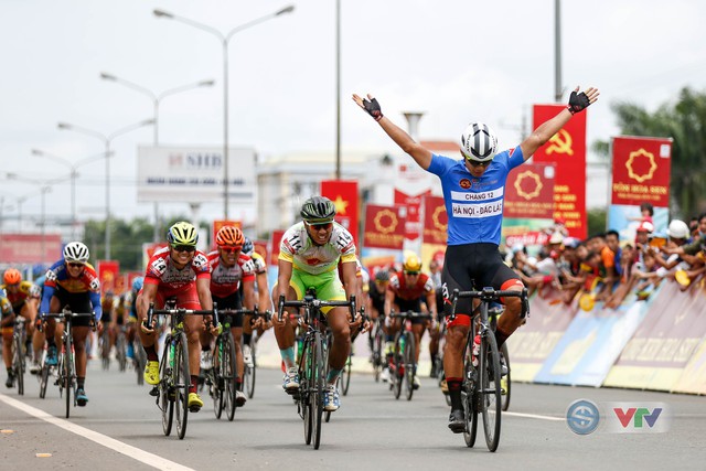 ẢNH: Những khoảnh khắc ấn tượng chặng 13 Giải xe đạp quốc tế VTV Cup Tôn Hoa Sen 2018 - Ảnh 11.