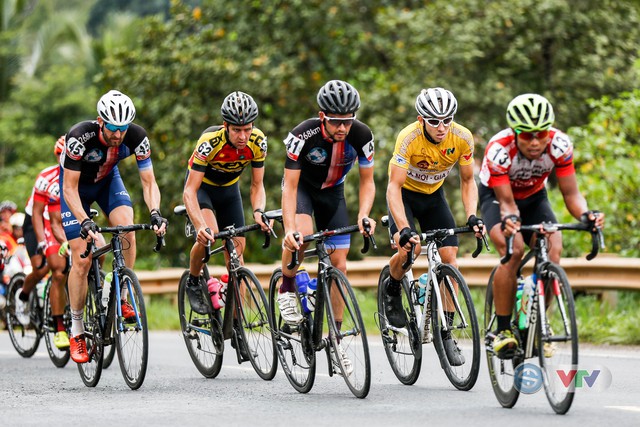 ẢNH: Những khoảnh khắc ấn tượng chặng 13 Giải xe đạp quốc tế VTV Cup Tôn Hoa Sen 2018 - Ảnh 9.