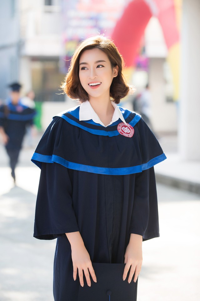 Trước ngày kết thúc nhiệm kỳ Hoa hậu, Đỗ Mỹ Linh rạng rỡ nhận bằng tốt nghiệp đại học - Ảnh 5.