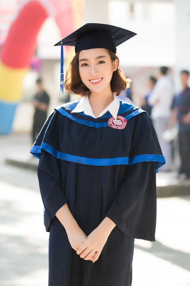 Trước ngày kết thúc nhiệm kỳ Hoa hậu, Đỗ Mỹ Linh rạng rỡ nhận bằng tốt nghiệp đại học - Ảnh 8.