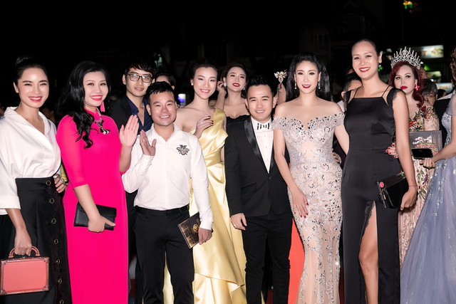 Dàn sao đổ bộ thảm đỏ hoành tráng của Chung kết Hoa hậu Việt Nam 2018 - Ảnh 19.