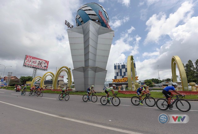 ẢNH: Những khoảnh khắc ấn tượng chặng 14 Giải xe đạp quốc tế VTV Cup Tôn Hoa Sen 2018 - Ảnh 10.
