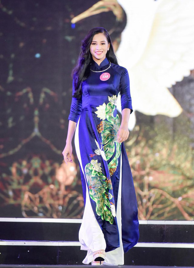 Hành trình từ nữ sinh 18 tuổi trở thành tân Hoa hậu Việt Nam 2018 của Trần Tiểu Vy - Ảnh 8.