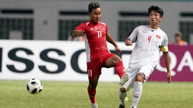 Bị quá tải, Bùi Tiến Dũng được nghỉ ngơi dành sức cho AFF Suzuki Cup - Ảnh 1.