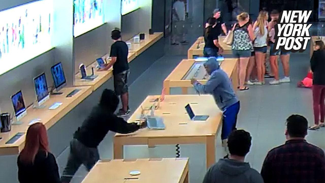 Trộm giữa ban ngày tại cửa hàng Apple, lấy lượng hàng trị giá 30.000 USD - Ảnh 1.