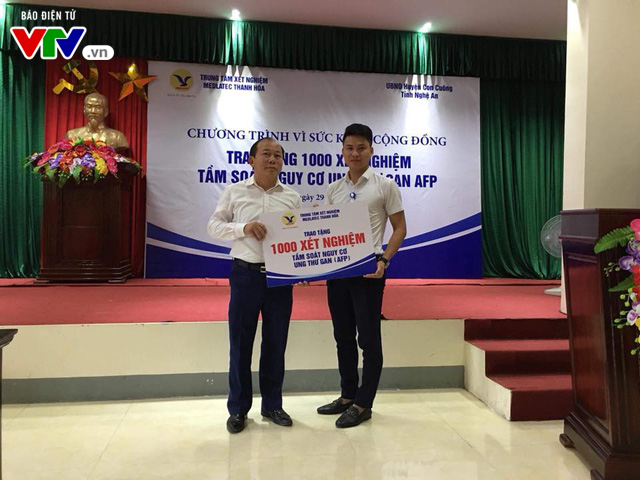 Trao 1.000 xét nghiệm gan miễn phí cho người dân ở Nghệ An - Ảnh 1.