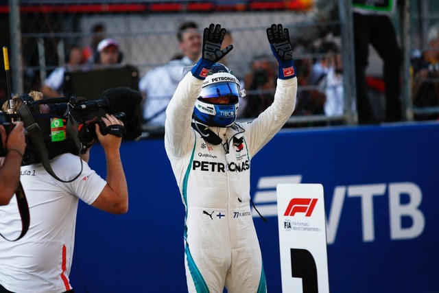 Đua xe F1: Vượt qua Lewis Hamilton, Valterri Bottas giành pole tại chặng đua Sochi - Ảnh 1.
