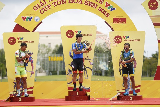 Tổng hợp chặng 8 giải xe đạp quốc tế VTV Cup Tôn Hoa Sen 2018: Im Jaeyeon thắng ấn tượng, rút ngắn khoảng cách áo xanh - Ảnh 2.