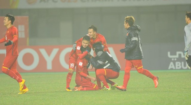 Ảnh: Nhìn lại những khoảnh khắc ấn tượng, tự hào trong chiến thắng lịch sử của U23 Việt Nam trước U23 Iraq - Ảnh 17.