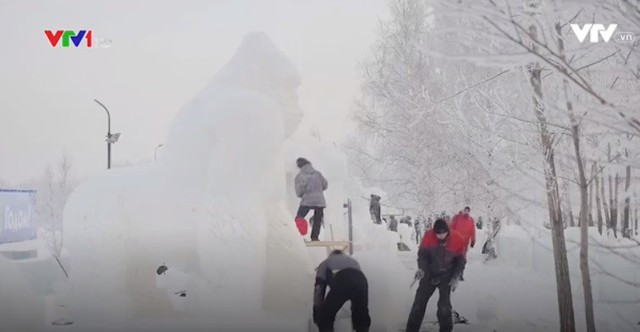 Lễ hội điêu khắc trên băng tại Nga - Ảnh 1.