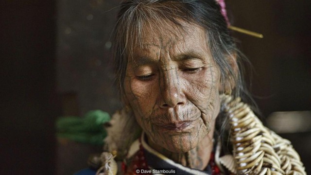 Những phụ nữ “mặt hổ” cuối cùng ở Myanmar - Ảnh 5.