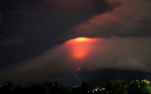 Philippines sơ tán hơn 9.000 người do lo ngại núi lửa phun trào - Ảnh 1.