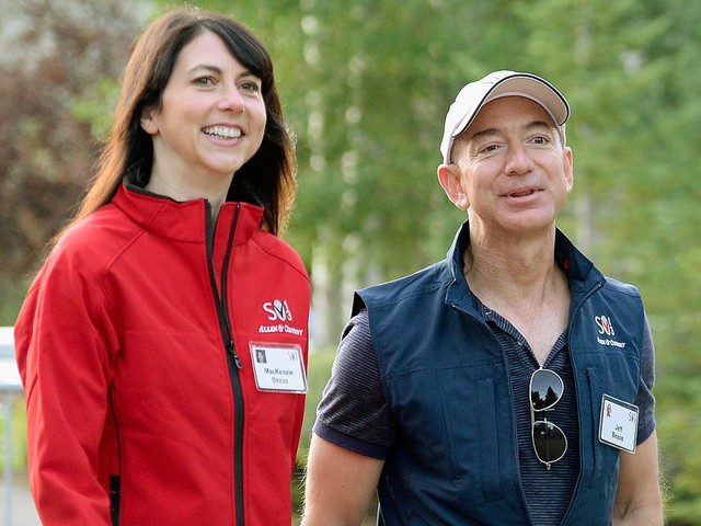Jeff Bezos: Giàu nhất hành tinh song vẫn rửa bát giúp vợ mỗi tối - Ảnh 4.