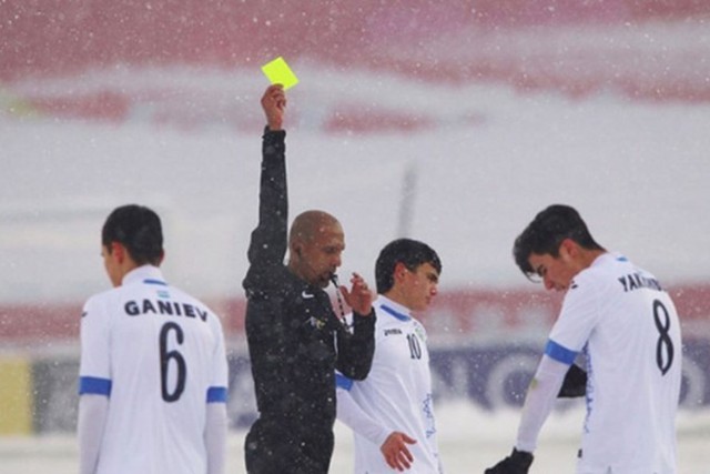 Trọng tài điều khiển trận đấu dài kỷ lục với bóng đá Việt Nam bắt chính trận gặp ĐT Yemen - Ảnh 1.