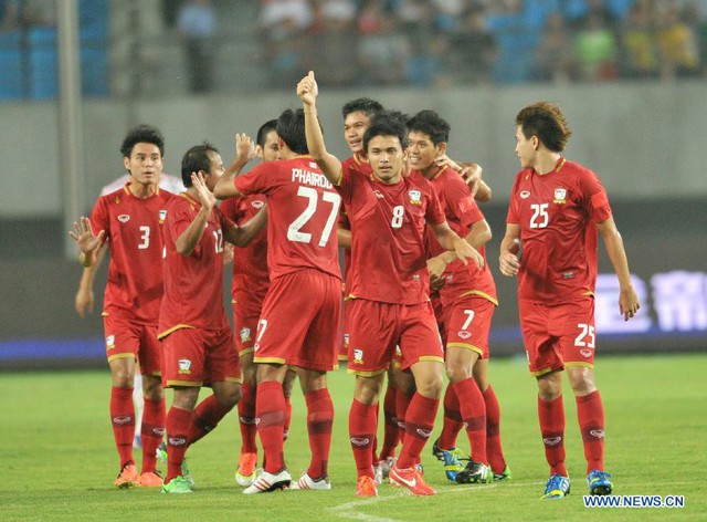 Xác định 2 cặp đấu đầu tiên vòng 1/8 của Asian Cup, CĐV Thái Lan thở phào - Ảnh 1.