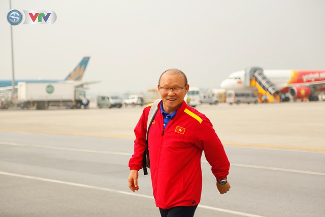 ẢNH: ĐT Việt Nam rạng rỡ ngày trở về sau thành công tại Asian Cup 2019 - Ảnh 5.