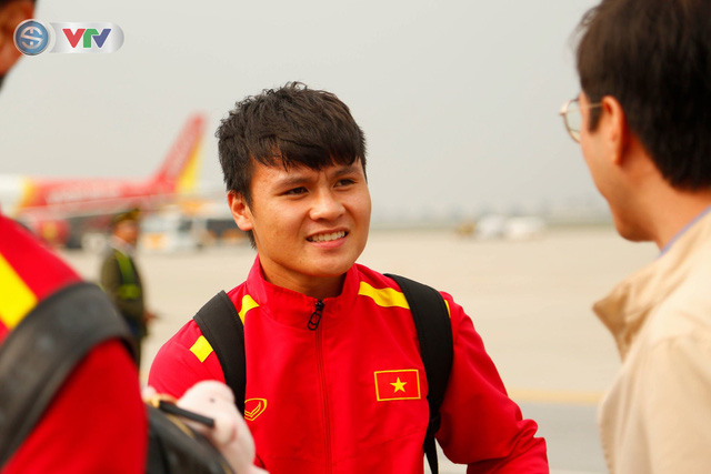 ẢNH: ĐT Việt Nam rạng rỡ ngày trở về sau thành công tại Asian Cup 2019 - Ảnh 3.