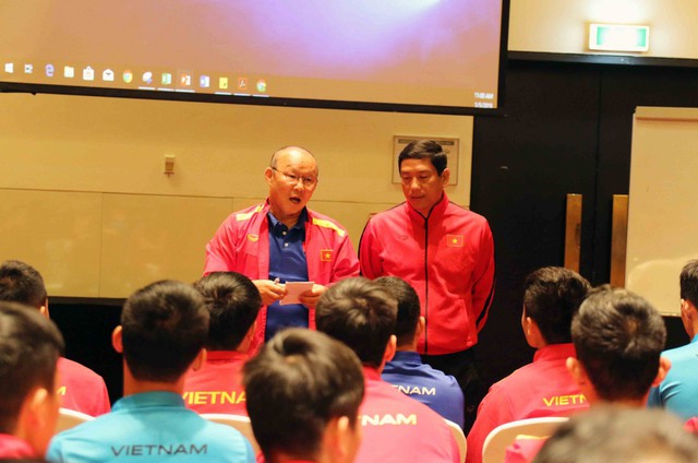AFC họp với ĐT Việt Nam trước VCK Asian Cup 2019: Nắm vững luật là một lợi thế - Ảnh 9.