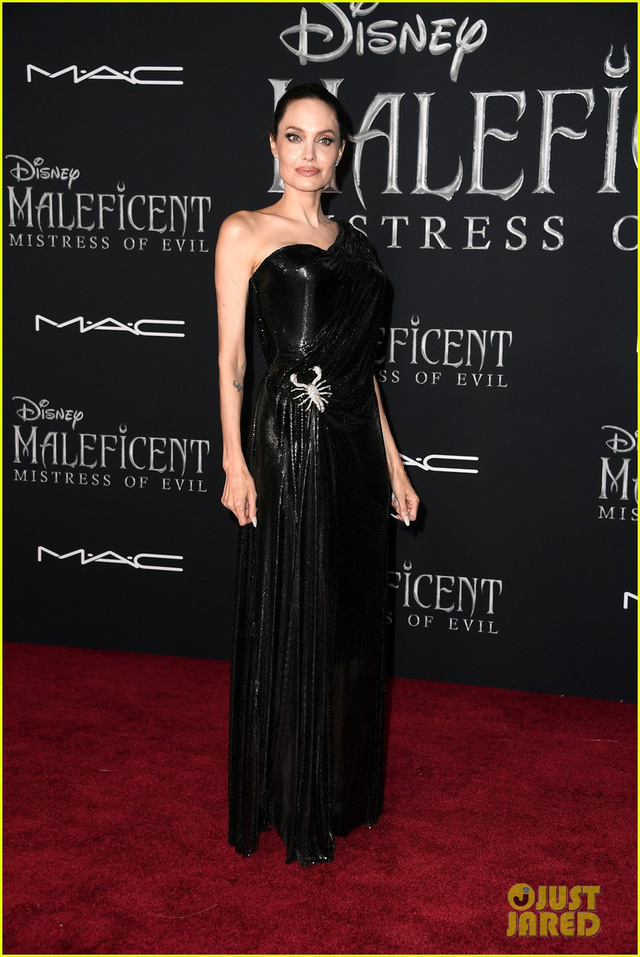 Angelina Jolie hạnh phúc bên các con trong lễ công chiếu Maleficent 2 - Ảnh 1.