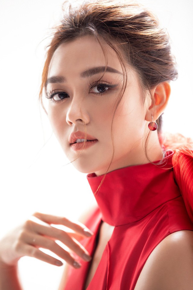 Trước thềm Miss International 2019, Á hậu Tường San lại “ghi điểm” với pha “biến hình” này - Ảnh 4.