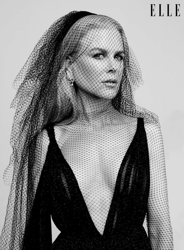 Thiên nga nước Úc Nicole Kidman bí ẩn trên Elle - Ảnh 1.