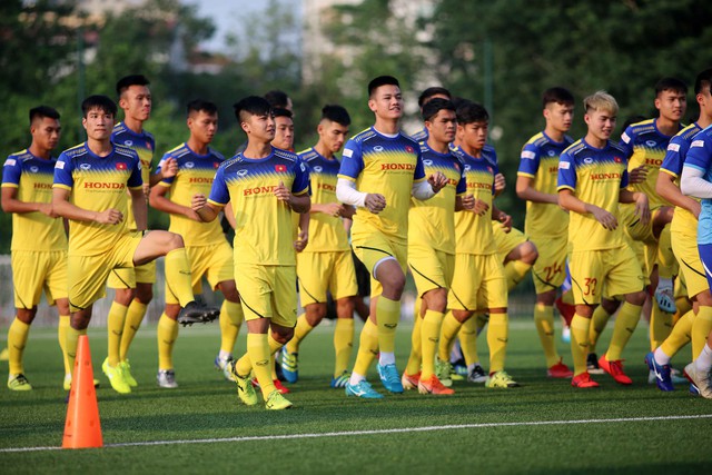 Trung vệ Trần Đình Trọng sẽ không thi đấu tại SEA Games 30 - Ảnh 2.