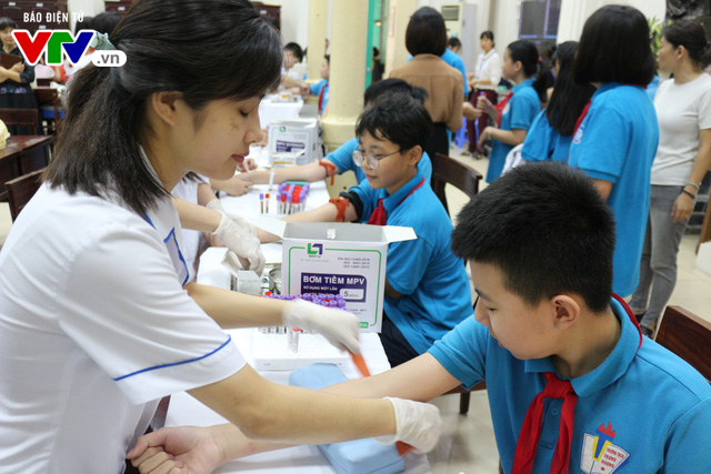 Xét nghiệm sàng lọc tan máu bẩm sinh cho 2.500 học sinh ở Hà Nội - Ảnh 2.