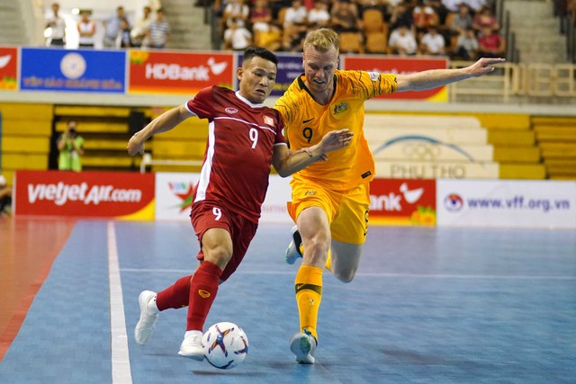ĐT futsal Việt Nam lần đầu tiên đánh bại ĐT Australia ở trận khai mạc giải Futsal Đông Nam Á 2019 - Ảnh 1.