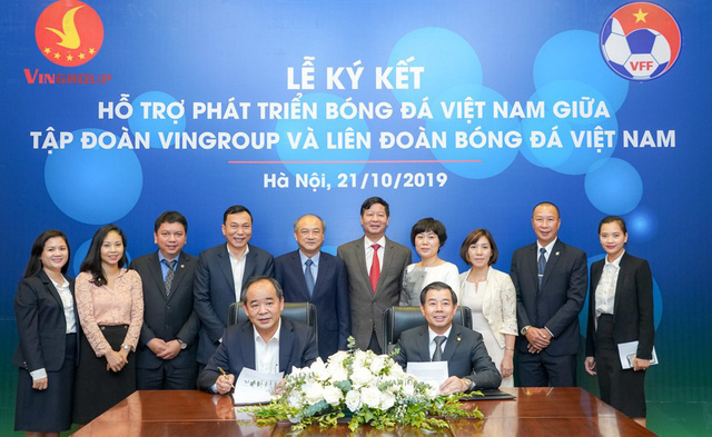 VinGroup và VFF ký thỏa thuận hợp tác chiến lược hỗ trợ phát triển bóng đá Việt Nam - Ảnh 1.