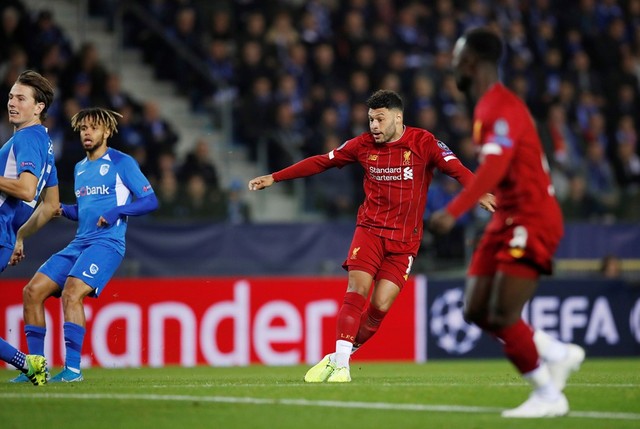 UEFA Champions League: Chamberlain lập cú đúp, Liverpool thắng nhàn Genk - Ảnh 1.