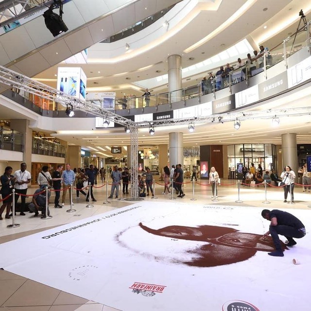 Bức tranh từ cà phê lớn nhất thế giới - Ảnh 2.