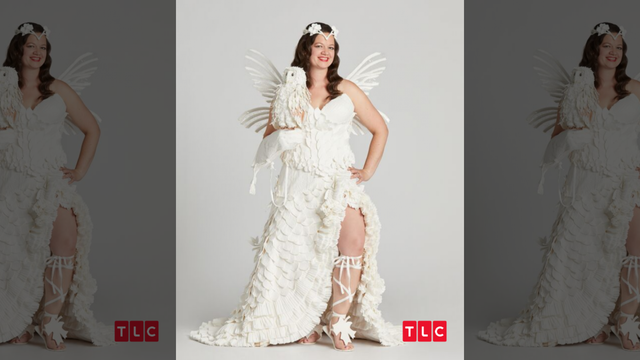 Choáng ngợp với những bộ váy cưới siêu đẹp làm bằng giấy vệ sinh - Ảnh 3.