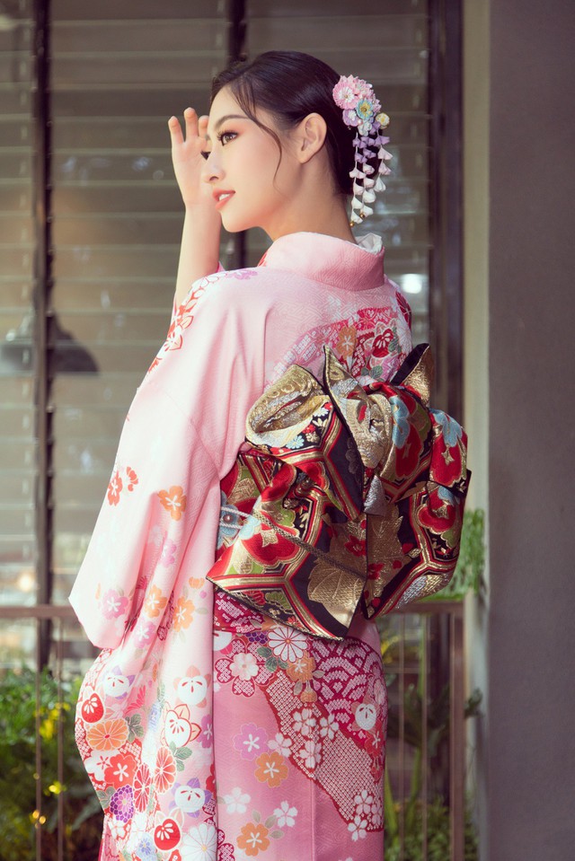 Hoa hậu Lương Thùy Linh - Á hậu Tường San diện kimono đọ sắc - Ảnh 6.