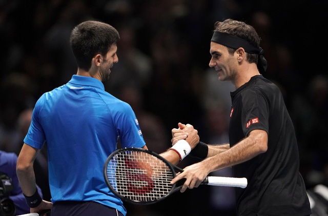 ATP Finals 2019: Roger Federer thắng thuyết phục Novak Djokovic - Ảnh 2.