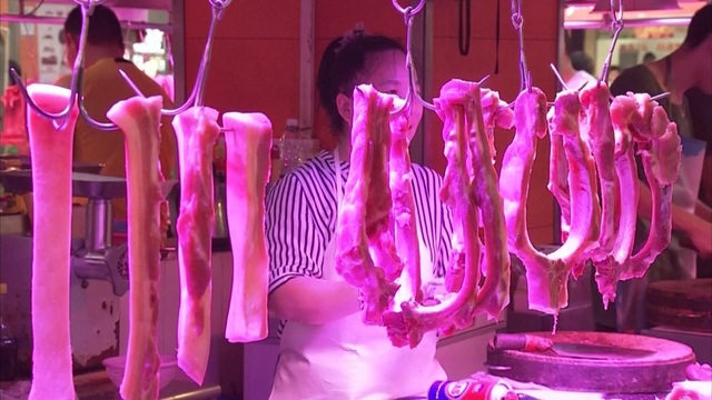 Trung Quốc ồ ạt nhập khẩu thịt lợn trên thế giới - Ảnh 2.