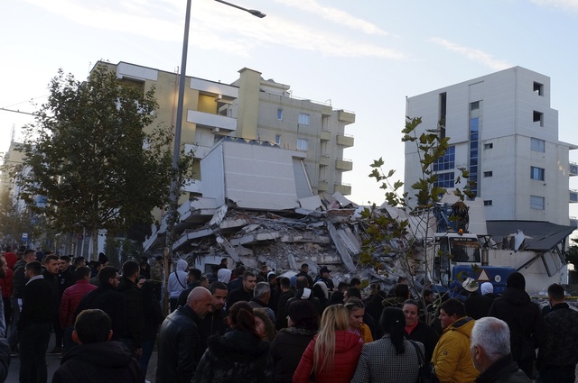 Albania rung chuyển bởi động đất, ít nhất 6 người thiệt mạng - Ảnh 5.
