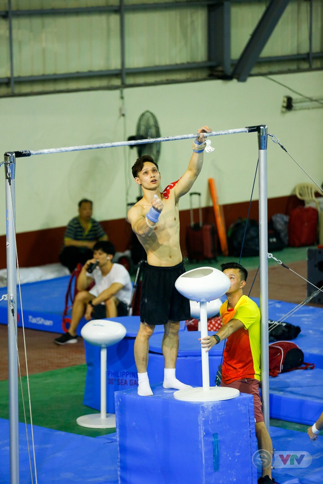 SEA Games 30: Dàn hot boy Thể dục dụng cụ Việt Nam tích cực luyện tập tại Manila để tranh HCV - Ảnh 6.