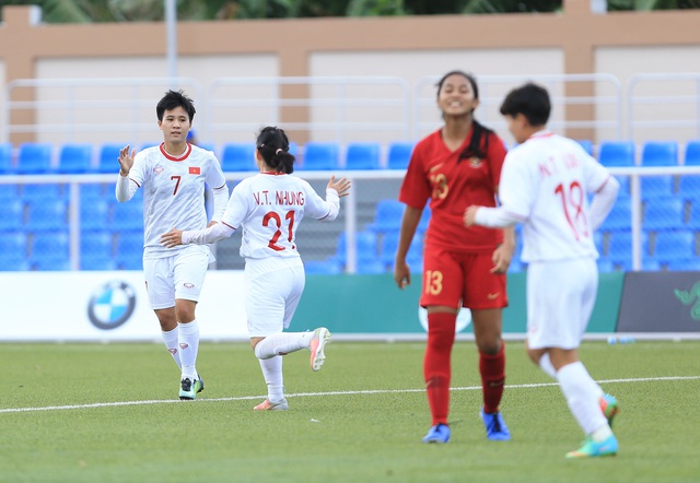 ẢNH: Thắng thuyết phục ĐT nữ Indonesia, ĐT nữ Việt Nam giành quyền vào bán kết SEA Games 30 - Ảnh 8.