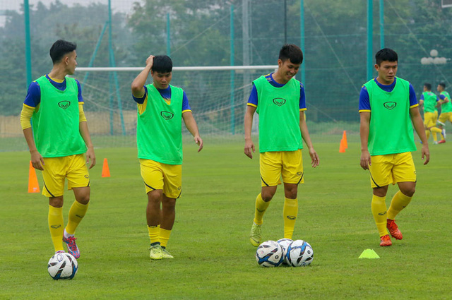 U20 Việt Nam tập buổi đầu tiên chuẩn bị cho giải giao hữu quốc tế - Ảnh 3.