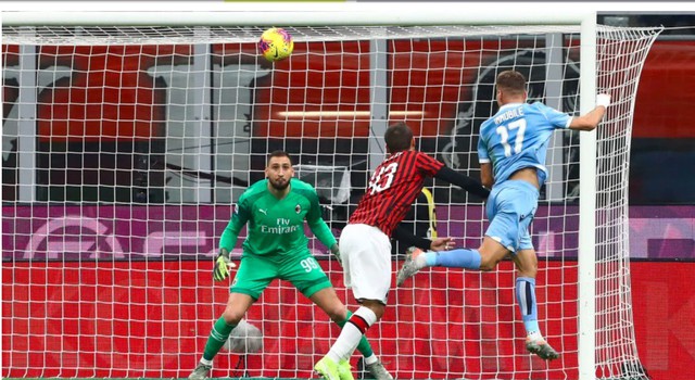 AC Milan 1-2 Lazio: Thắng lợi lịch sử! - Ảnh 1.
