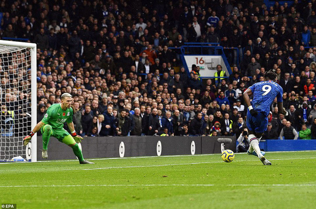 Chelsea 2-0 Crystal Palace: The Blues tạm chiếm ngôi nhì bảng - Ảnh 2.