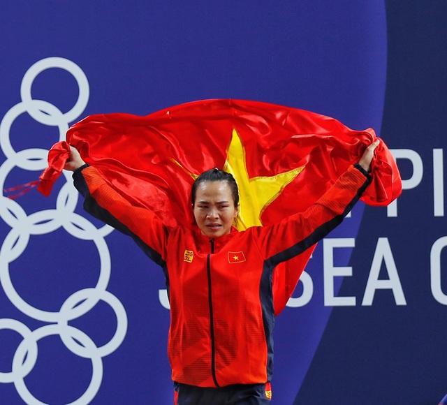 Vương Thị Huyền giành HCV đầu tiên cho cử tạ Việt Nam tại SEA Games 30 - Ảnh 3.