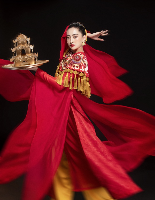 Hoa hậu Lương Thùy Linh mang điệu múa mâm đến Miss World 2019