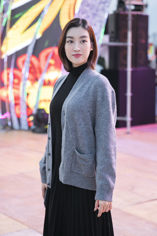 Đạo diễn Hoàng Nhật Nam cùng dàn nghệ sĩ hăng say tổng duyệt cho Festival Hoa Đà Lạt 2019 - Ảnh 10.