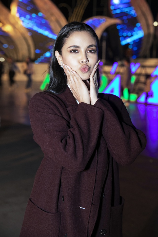 Đạo diễn Hoàng Nhật Nam cùng dàn nghệ sĩ hăng say tổng duyệt cho Festival Hoa Đà Lạt 2019 - Ảnh 9.