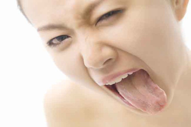 Nhận biết tình trạng sức khỏe qua các dấu hiệu của miệng - Ảnh 3.