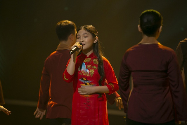 Từng ví như ngọc nữ Bolero nhí, Nghi Đình vẫn bị nhạc sĩ Nguyễn Hoàng Duy chê hát không rõ lời - Ảnh 1.